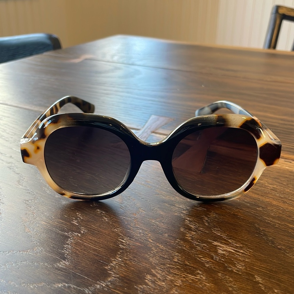 Tortoise women’s sunglasses